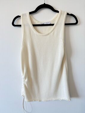 Zara Sleeveless Cream Knit. Side detail Cut out w/ cinch, ruched. M